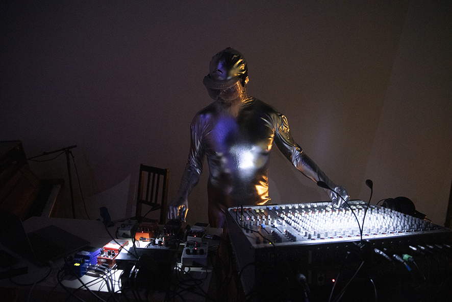 Façonner les ruines - Le Générateur - 2025 - Photo©Alexis-Komenda