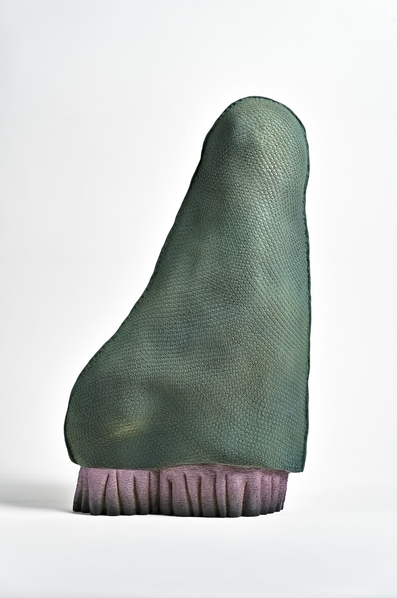 Faux-semblant n°9 - Grès - 33x17x49 cm - 2025 - Photo© Vincent Noclin